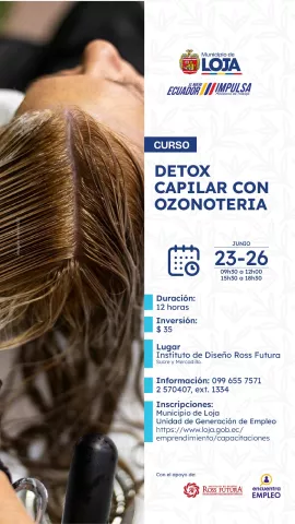 Se realiza un lavado profundo con un champú desintoxicante para abrir la cutícula y retirar impurezas externas.