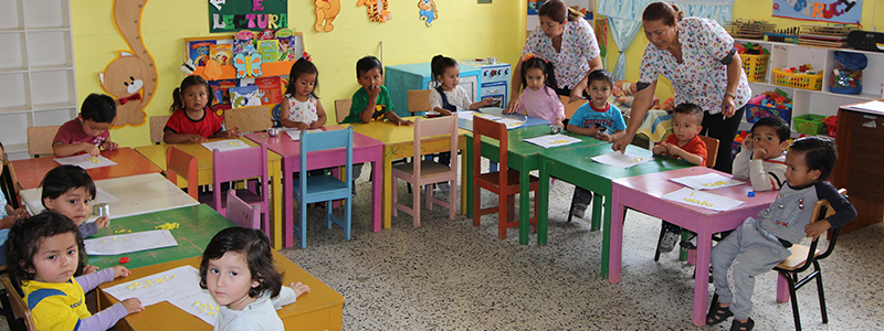 Centro Infantil Mercado Centro Comercial Municipio De Loja