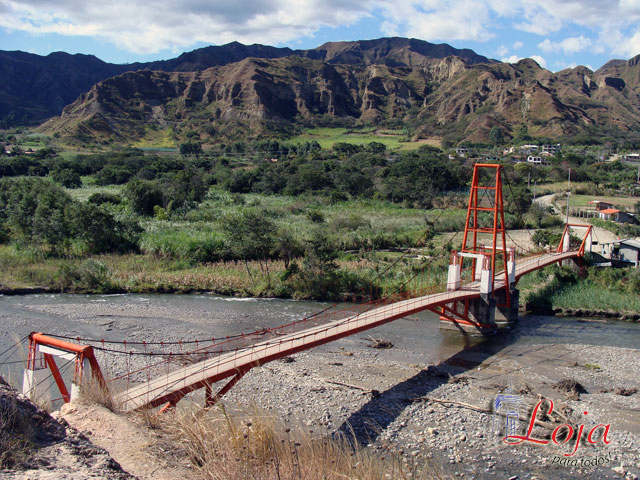 Puente sobre el río Piscobamba
