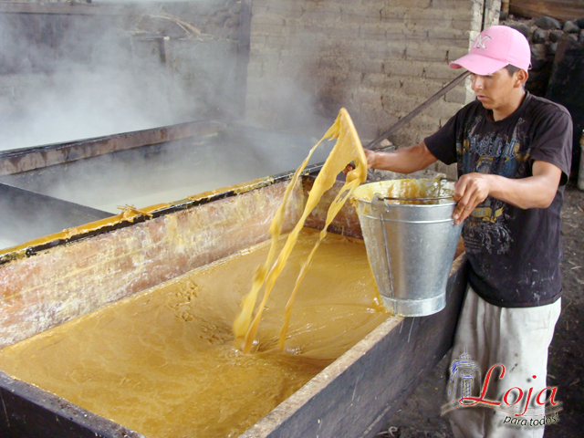 Preparación de la miel para la panela