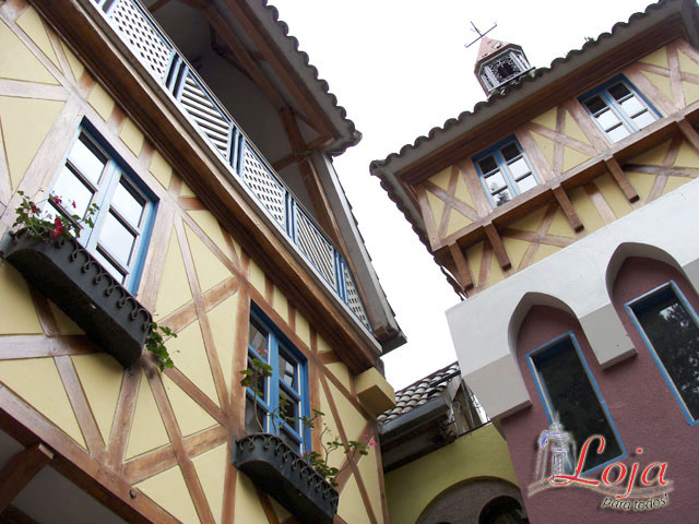 Castillo Eurolatino conserva arquitectura tradicional latino