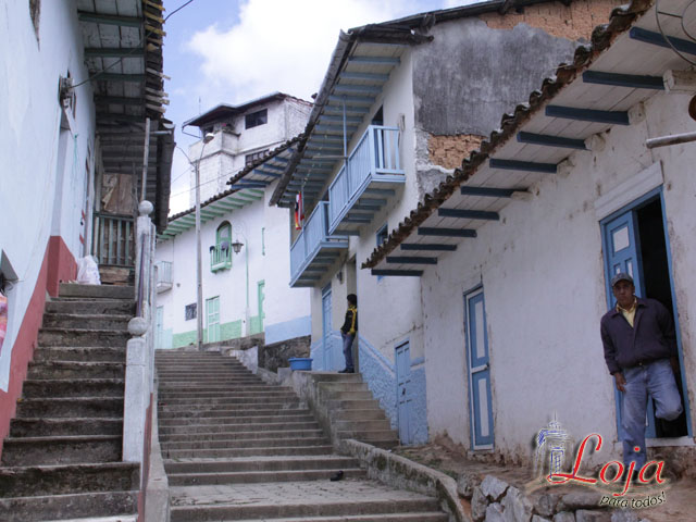 Escalinatas y casas de adobe