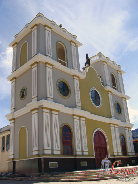 Construcción de la nueva fachada de la iglesia de Chuquiribamba